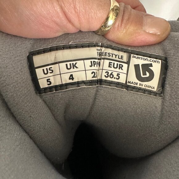 Burton Snowboots White LaceUp Sz 5 - Picture 6 of 7